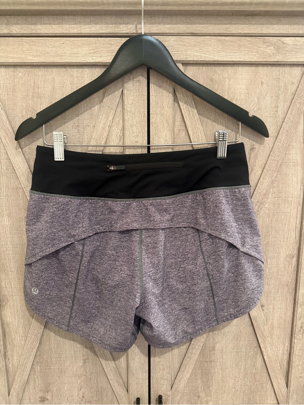Speed Up Mid-Rise Lined
Short 4"- Heather Gray size 6